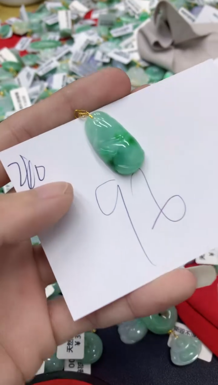 【闪购商品】翡翠颈饰18K金镶嵌翡翠