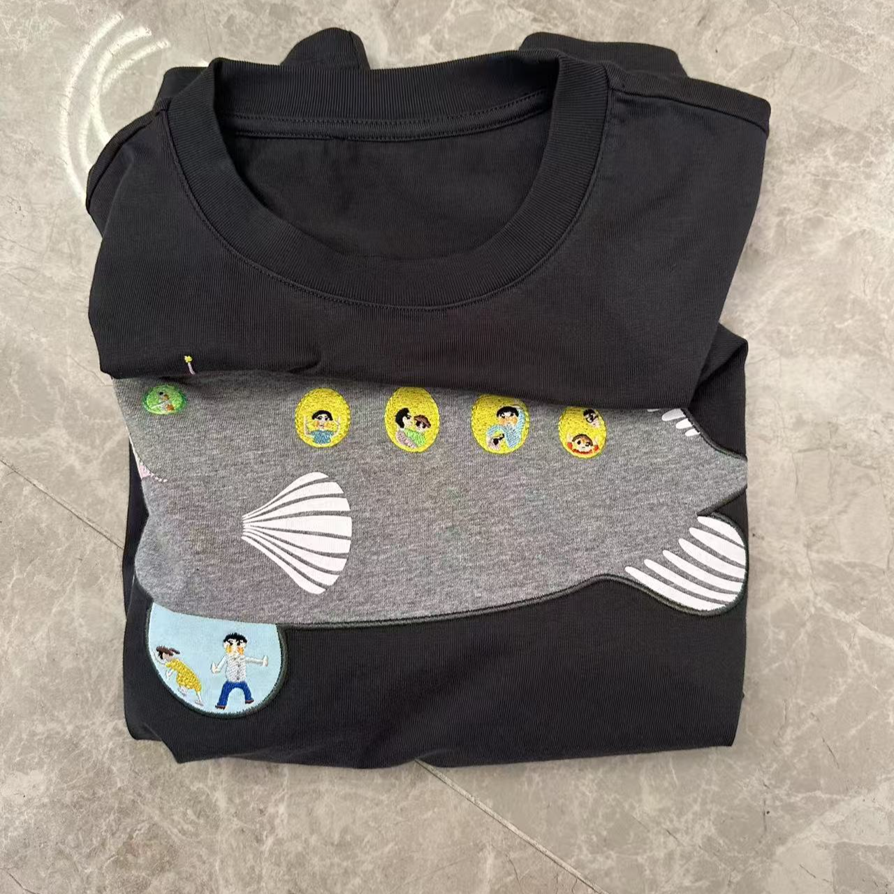 A113 圆领刺绣短袖T恤女