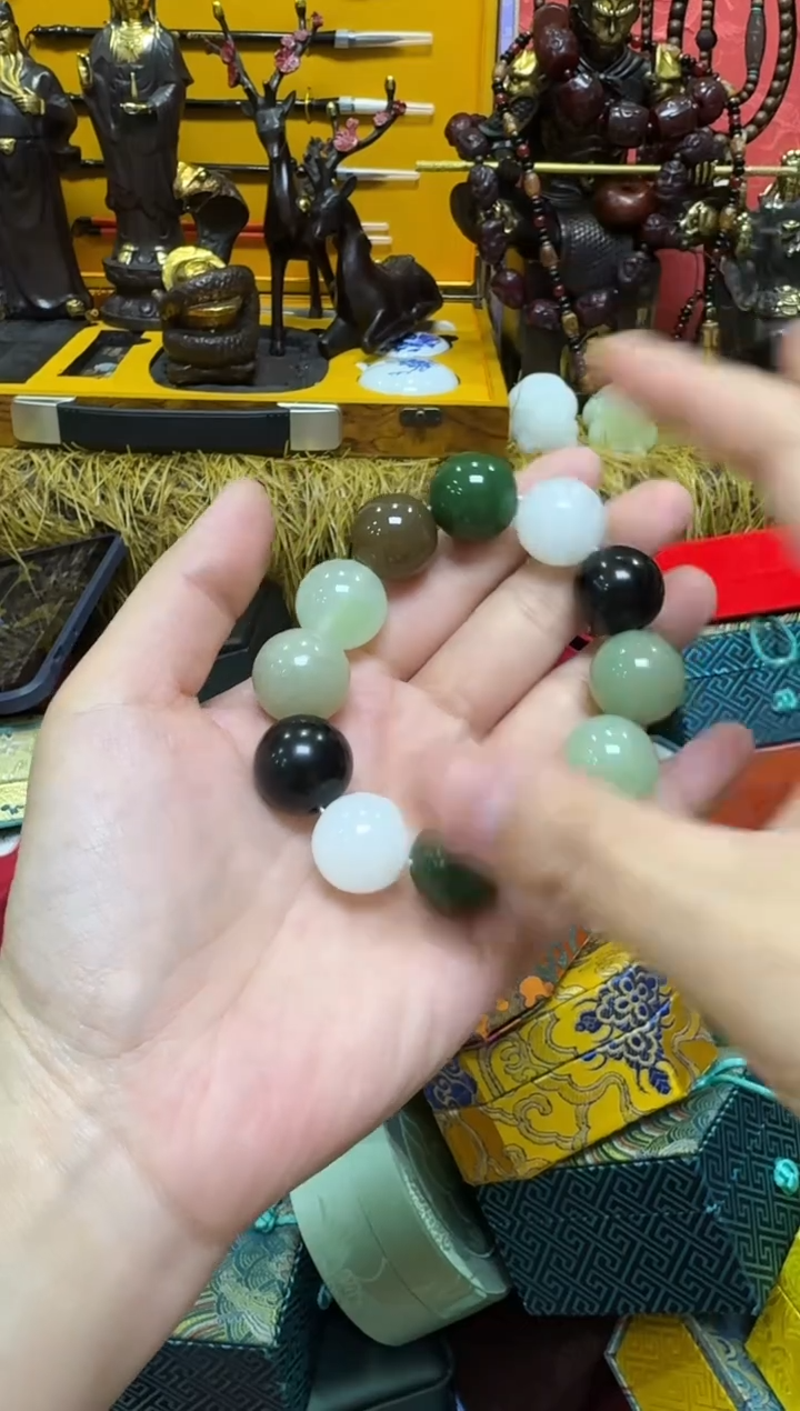 【闪购商品】和田玉（糖玉）颈饰未镶嵌艳艳专属链接