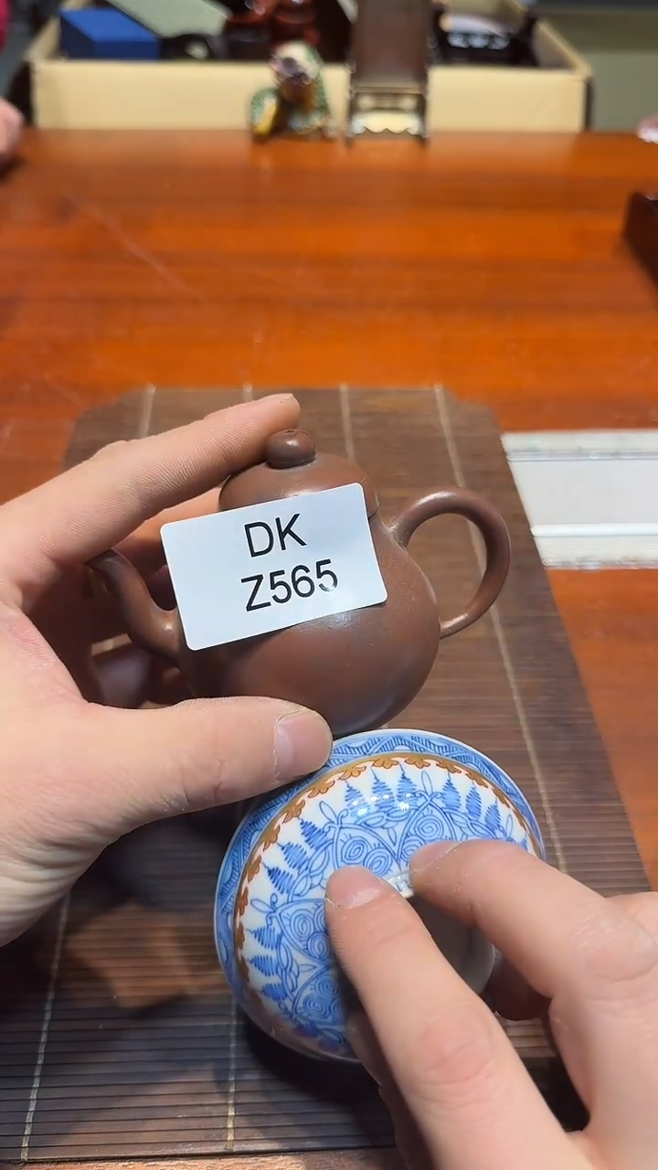 8母****猪哈哈哈哈哈哈565