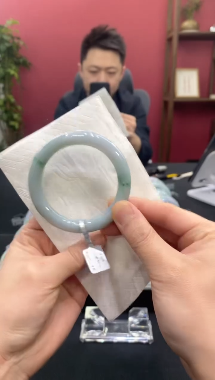 【闪购商品】翡翠手镯未镶嵌00003603