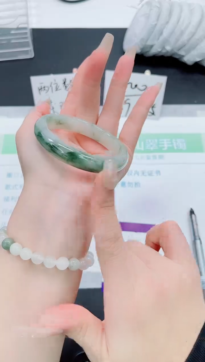 【闪购商品】石英质玉手镯未镶嵌137号-56圈