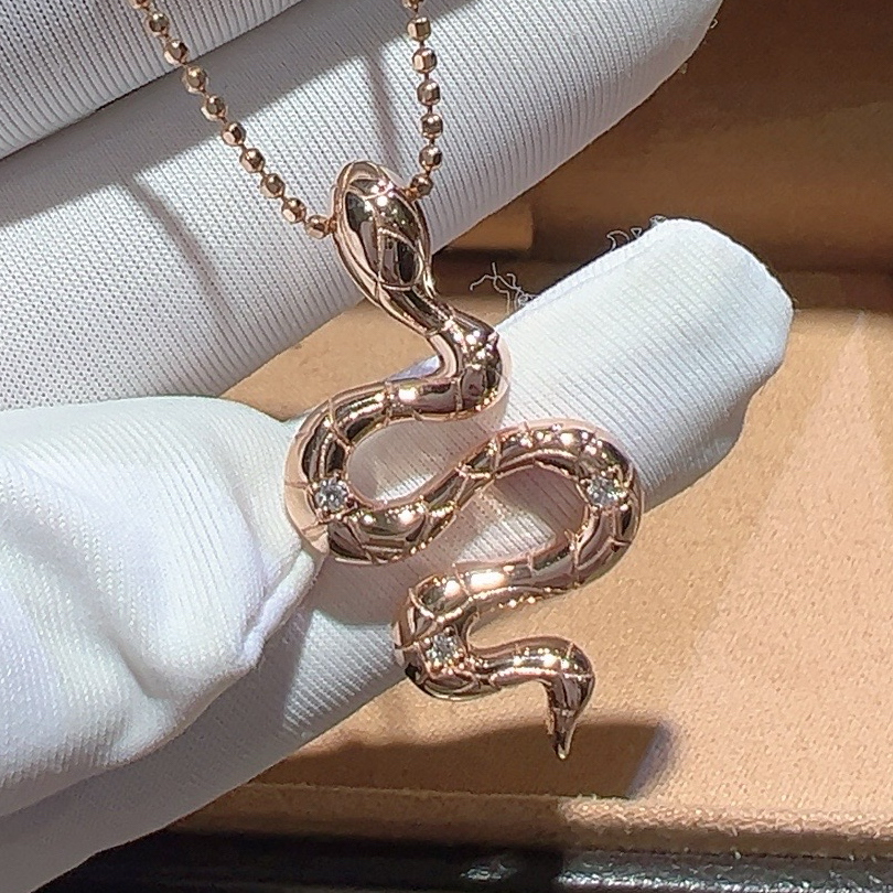 18K金镶钻蛇吊坠（不含链）