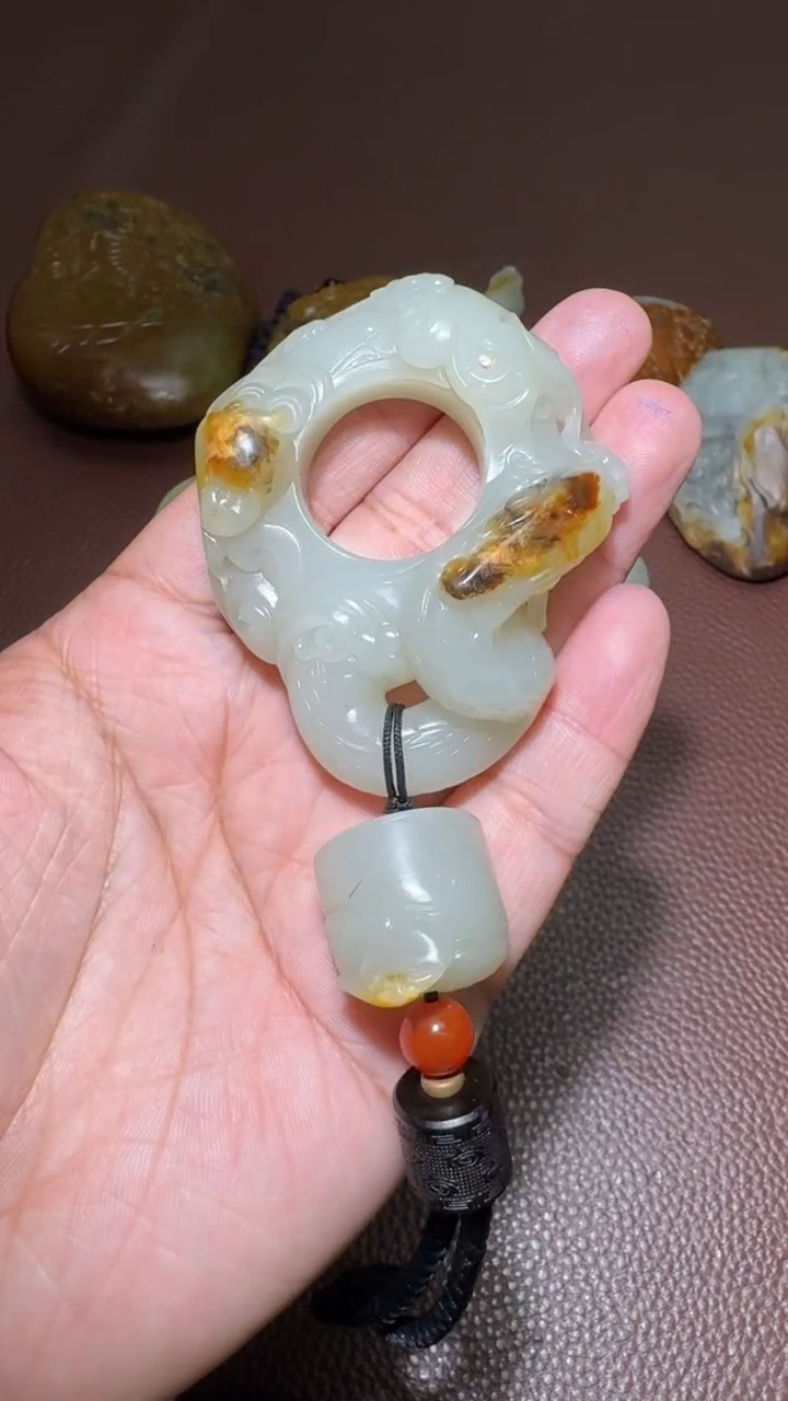 未镶嵌和田玉挂件和田玉