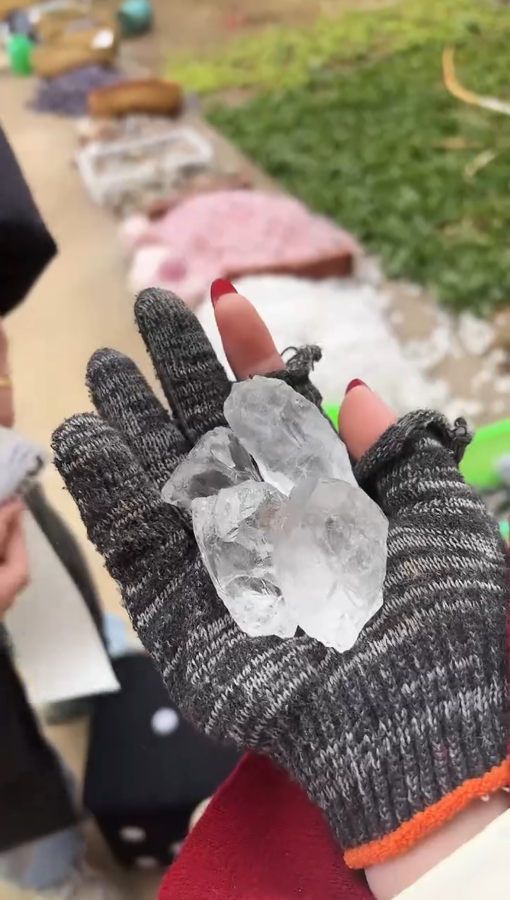 【闪购商品】水晶摆件未镶嵌白阿赛多样性发一个859