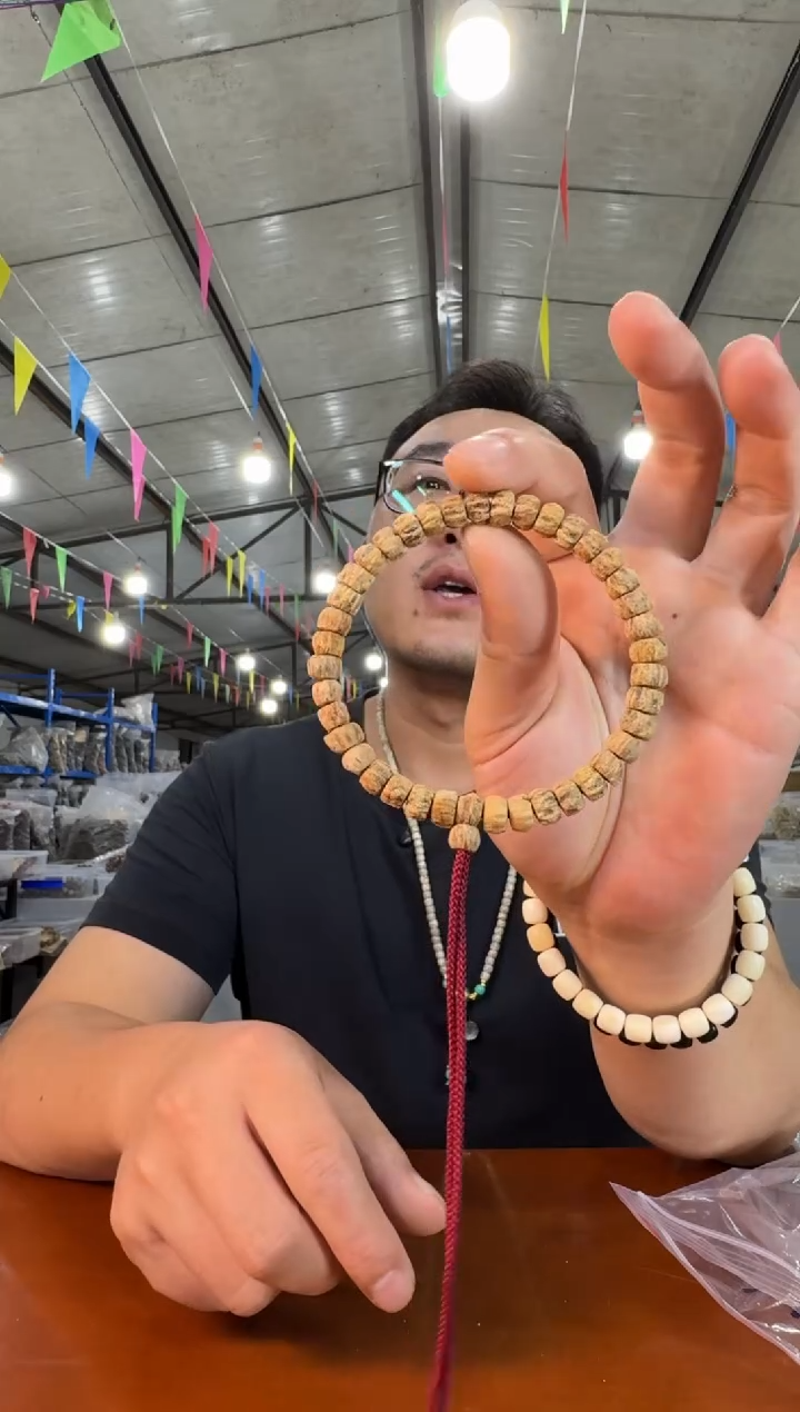 柏香籽/百香籽手串H40实物为准