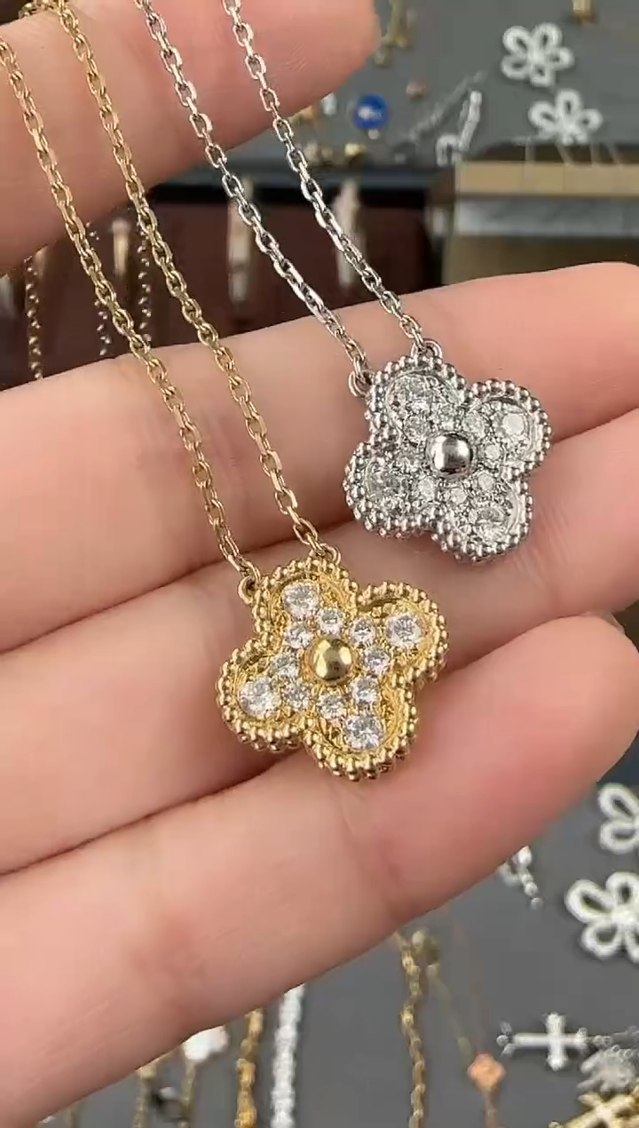 【闪购商品】钻石项链18K金镶嵌单花满钻项链（多样性发货一件）