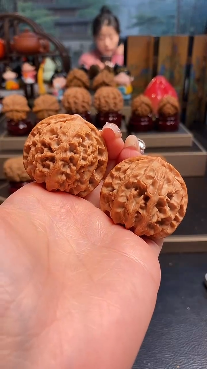 【闪购商品】文玩核桃吊坠H92苹果园42