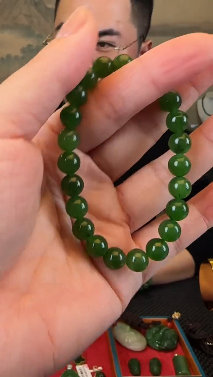 未镶嵌手链和田玉卡8