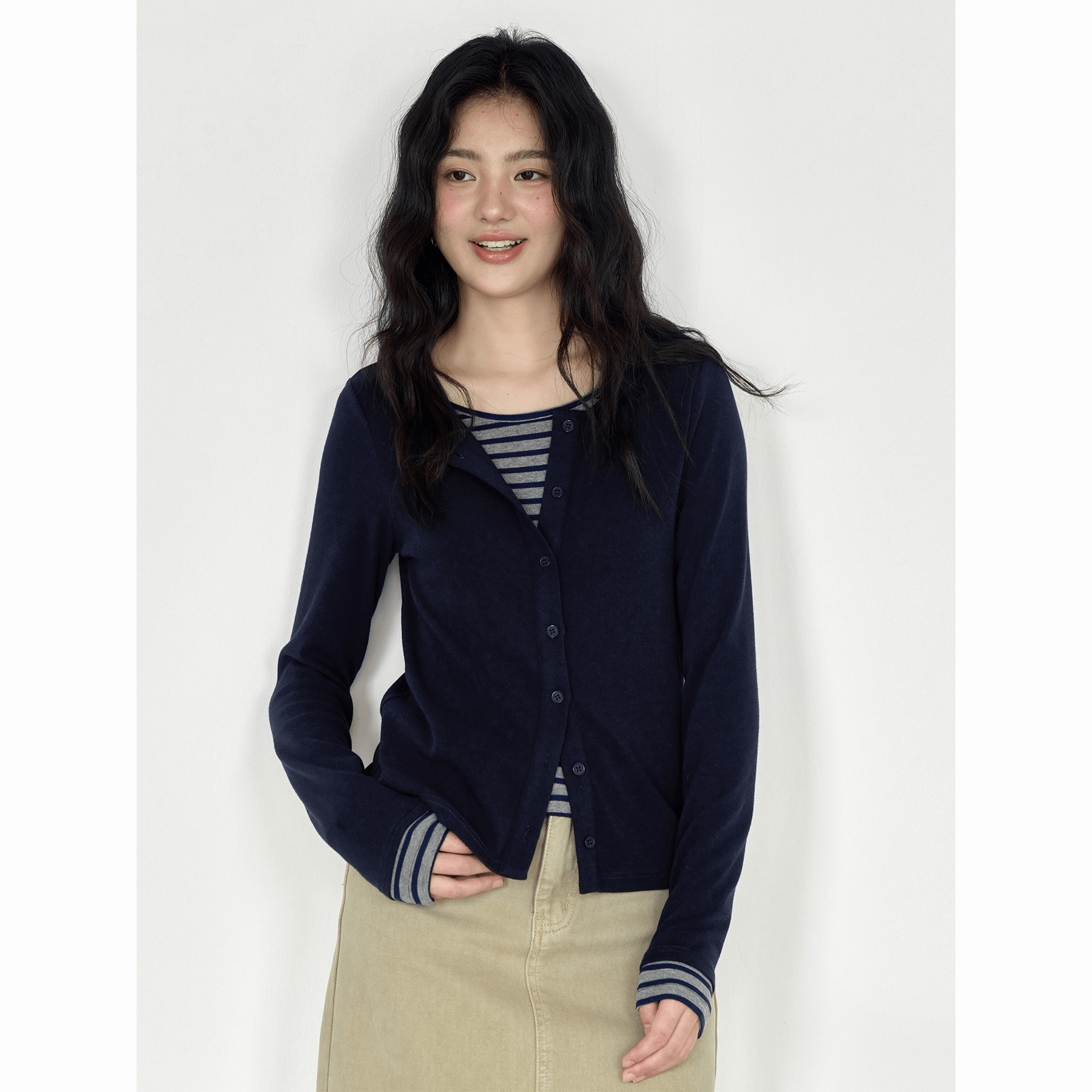 爱蔷薇大码条纹拼接假两件长袖t恤女2025新款秋季内搭上衣GT78038