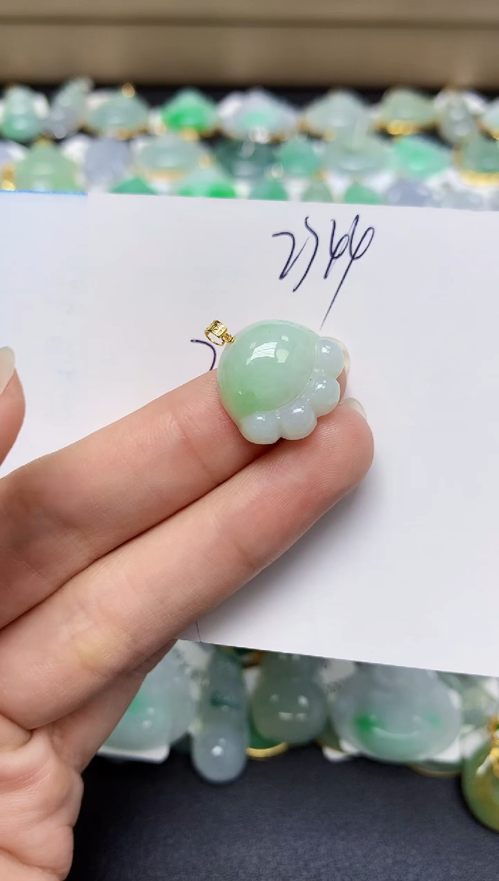 翡翠18K金镶嵌颈饰 天然翡翠A货