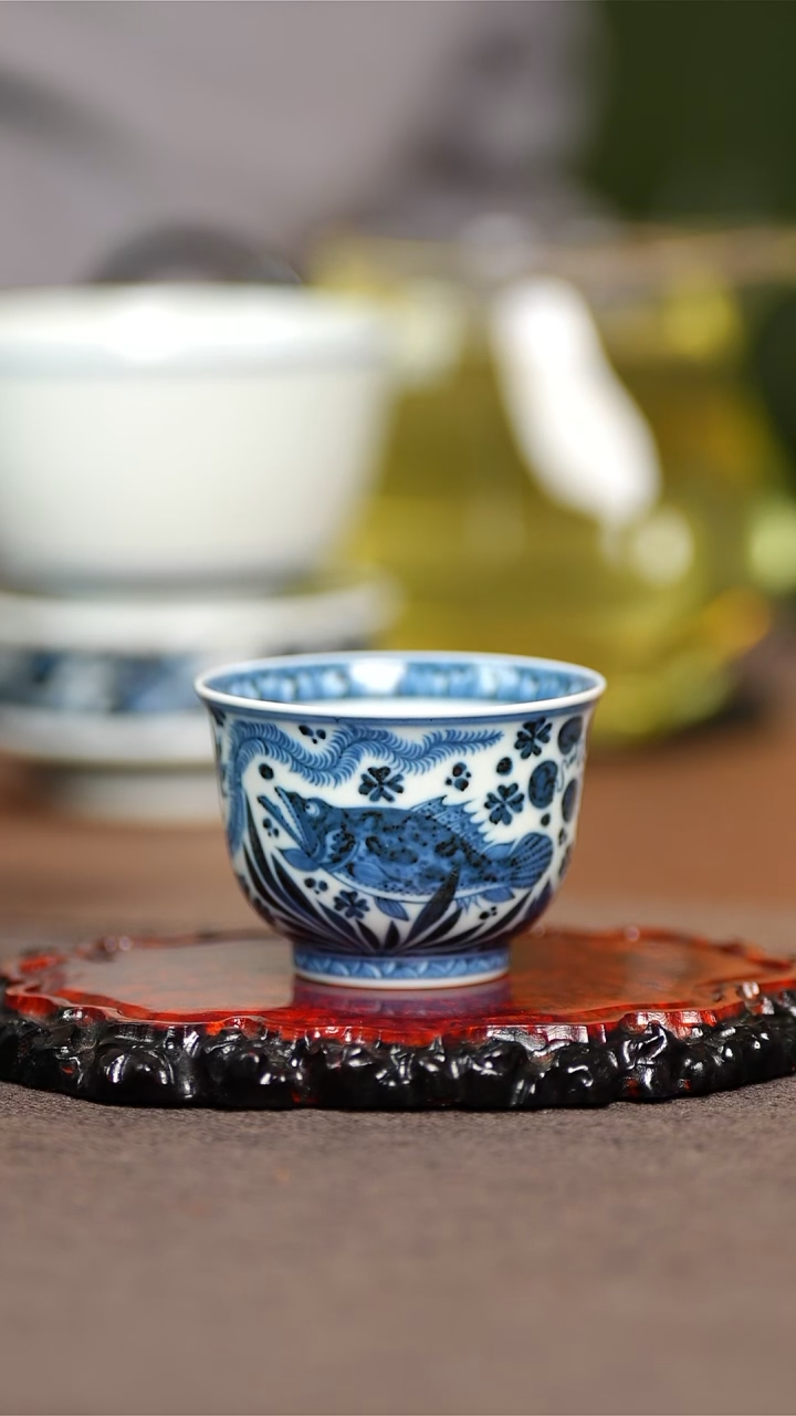 景德镇纯手工纯手绘 鱼藻单杯  容量60