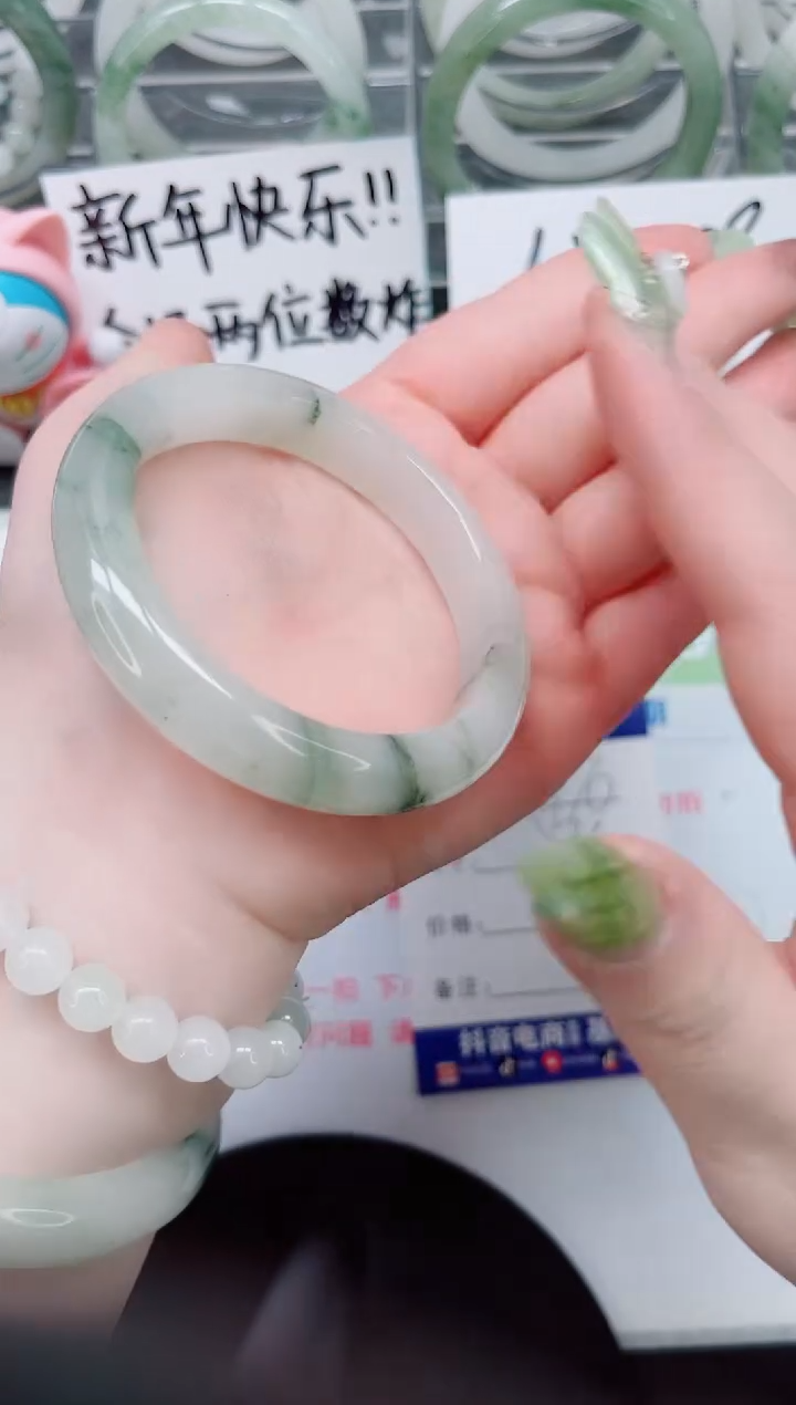 【闪购商品】石英质玉手镯合金a170