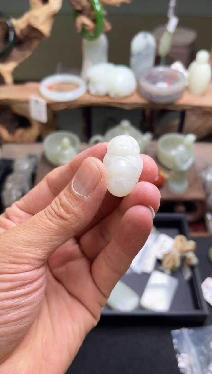 和田玉未镶嵌吊坠新疆米达 逍遥佛