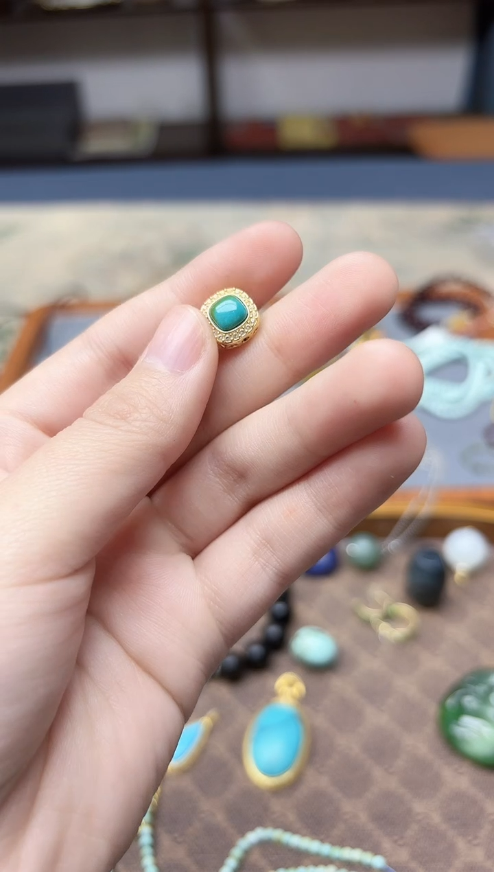 18K金镶嵌绿松石挂件18K金松石挂件ZX