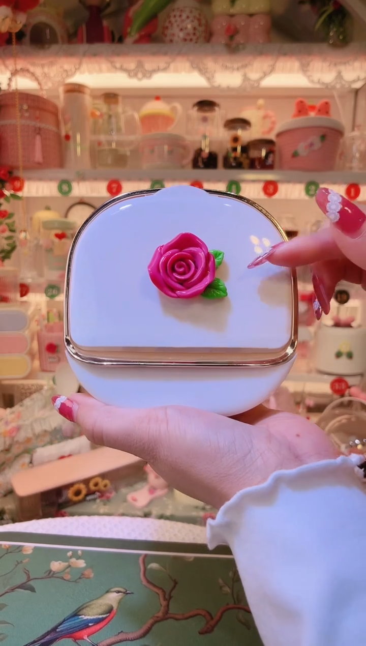 开播福利，仅剩一件！壁挂肥皂盒白色