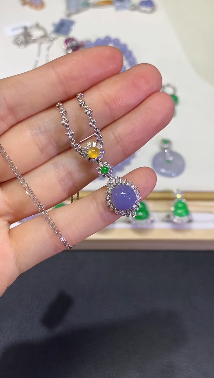 【闪购商品】翡翠颈饰18K金镶嵌团购20