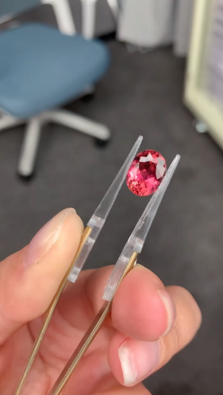 【闪购商品】碧玺裸石未镶嵌3.9ct粉碧玺