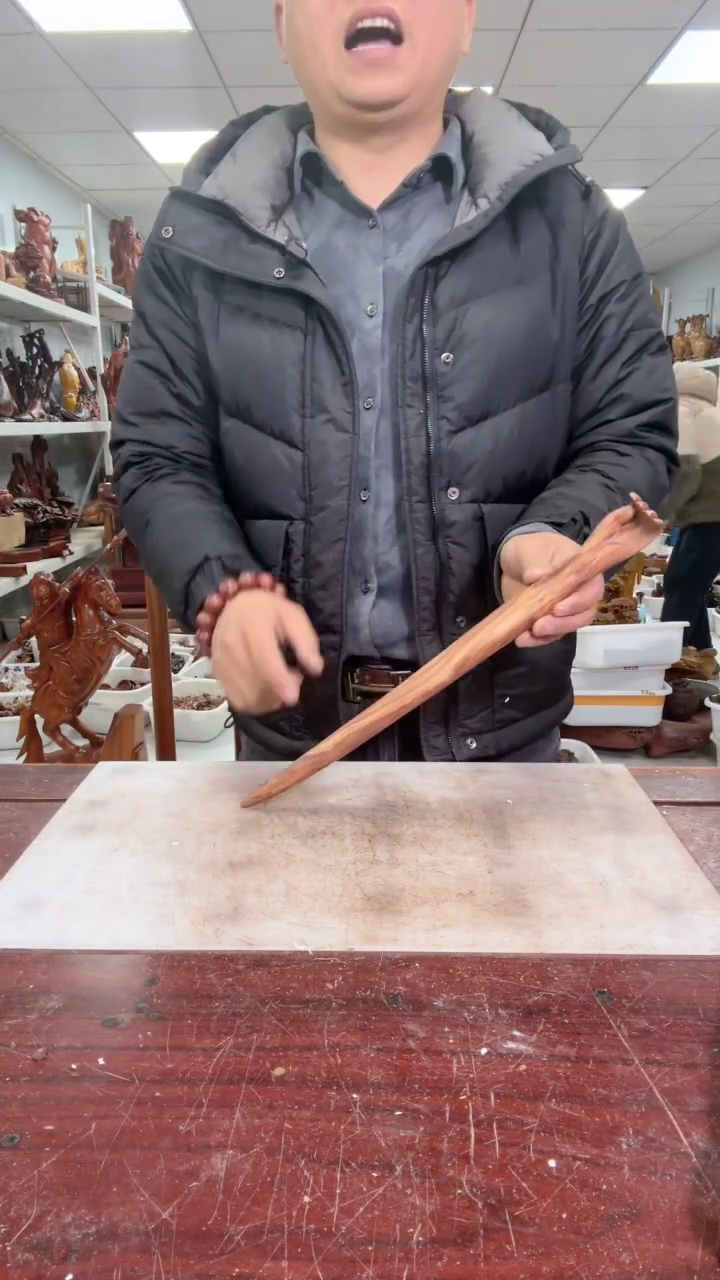 【闪购商品】花梨木类木雕工艺品88888888