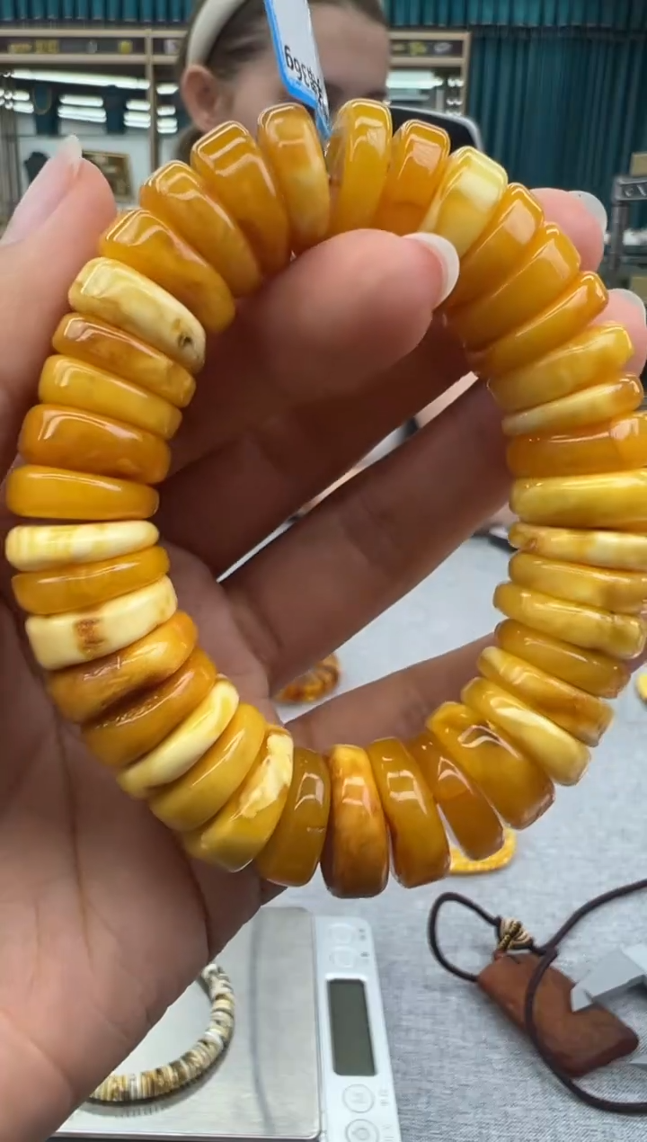 未镶嵌琥珀手链204秒拍号假一罚十