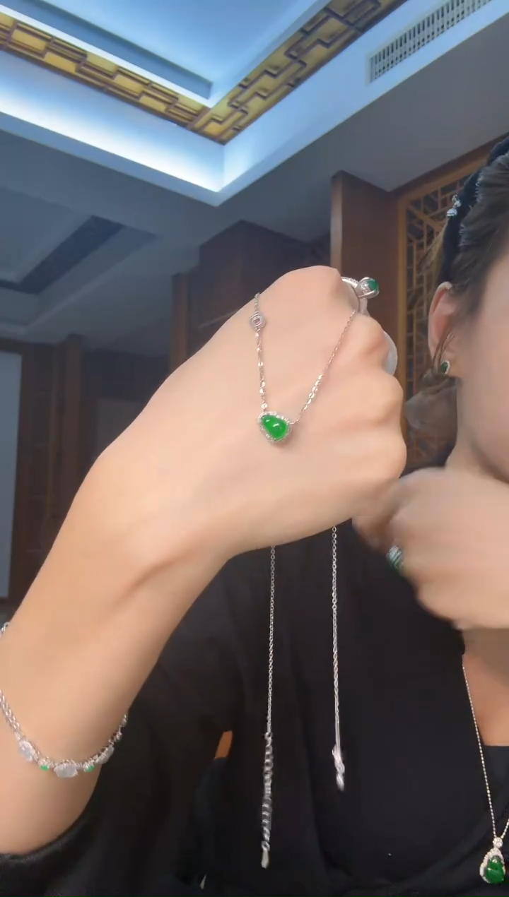 套链银S925镶嵌翡翠天然翡翠吊坠