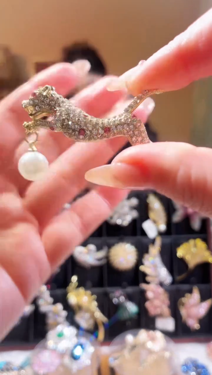 合成立方氧化锆铜合金小豹子