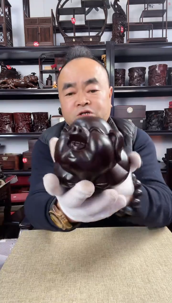 木老李红木工艺品大猪