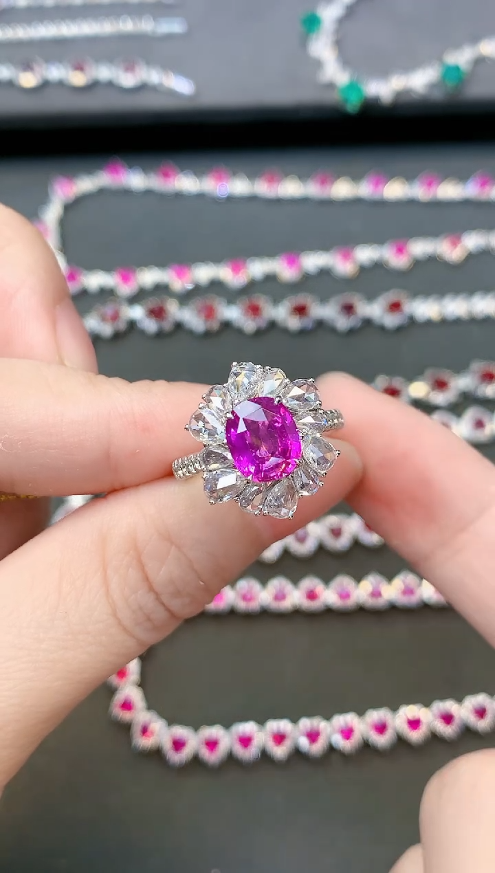 【闪购商品】彩色蓝宝石戒指18K金镶嵌1