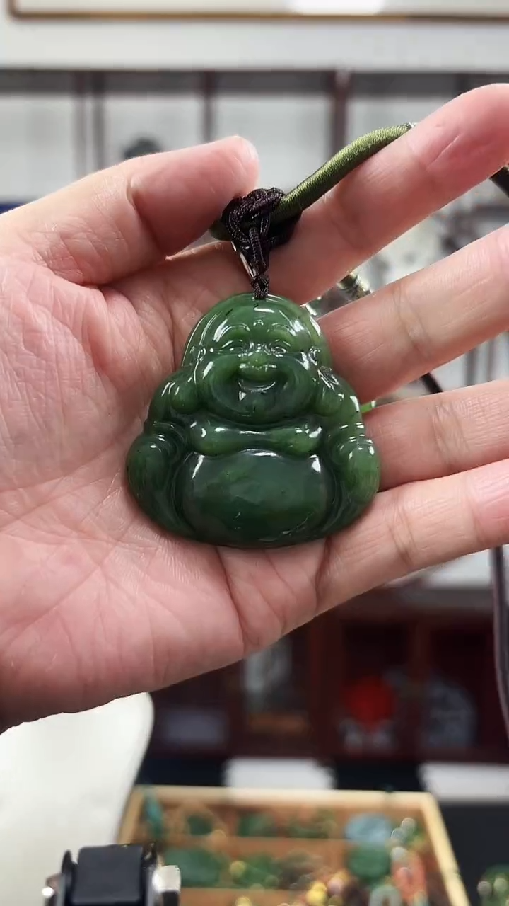 颈饰未镶嵌和田玉佛公