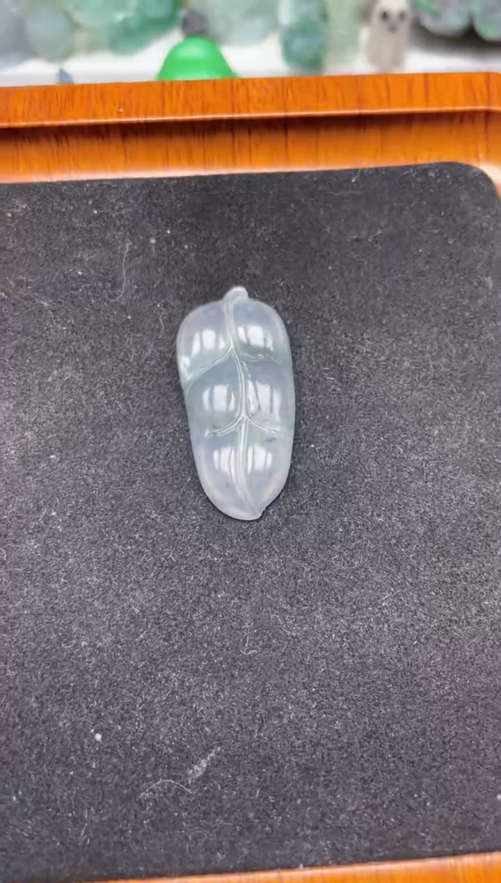 【闪购商品】翡翠颈饰未镶嵌叶子