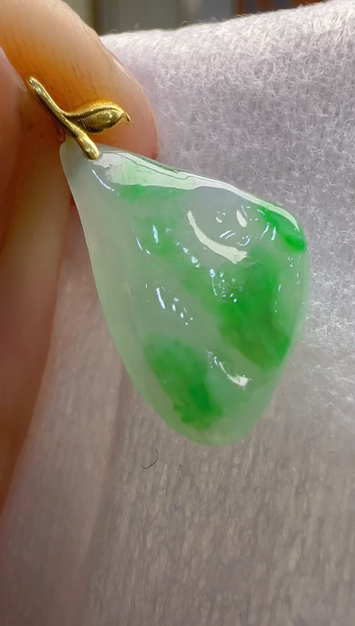 【闪购商品】翡翠吊坠(不含链)18K金镶嵌多样性发货拍一发一