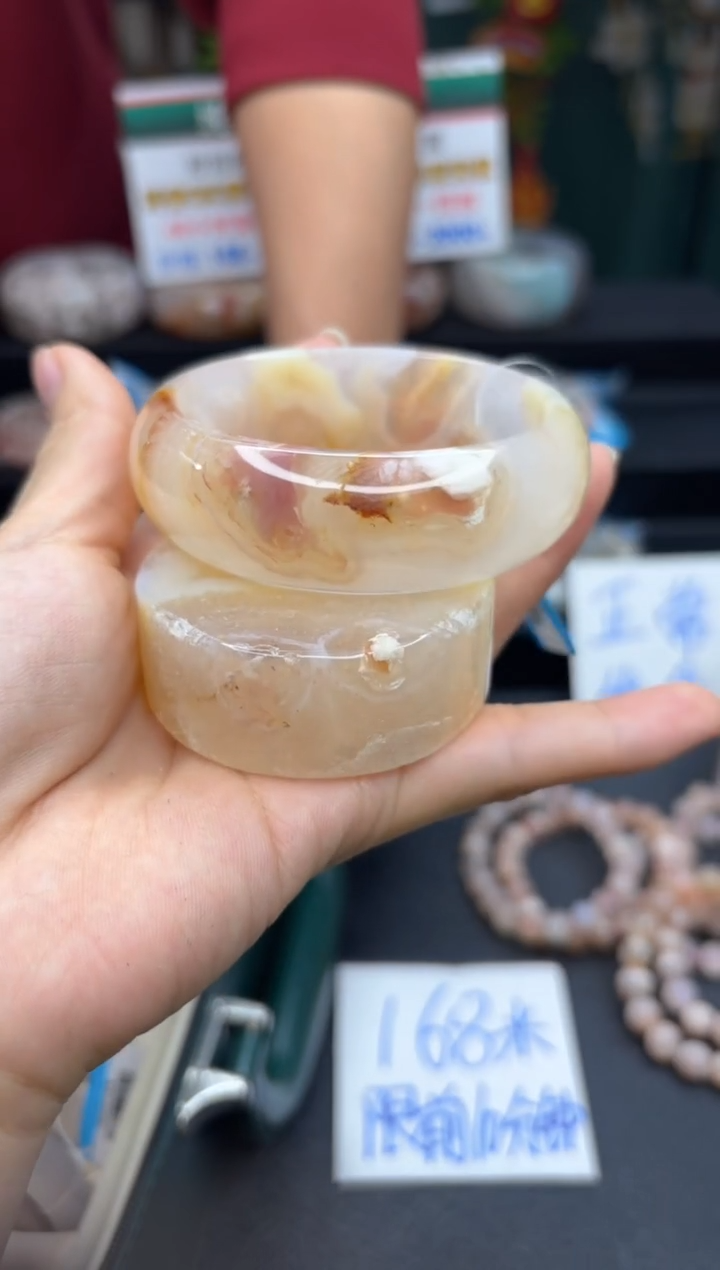 【闪购商品】石英质玉手镯未镶嵌176（58圈赠送镯心）