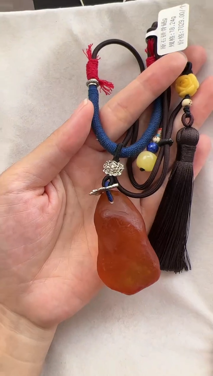 【闪购商品】琥珀裸石未镶嵌10115056-吊坠