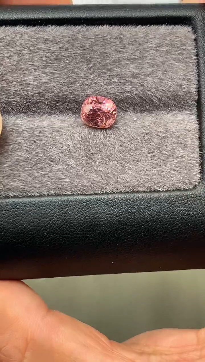 【闪购商品】定制尖晶石裸石未镶嵌枕型 帕帕色调尖晶石 2.32ct