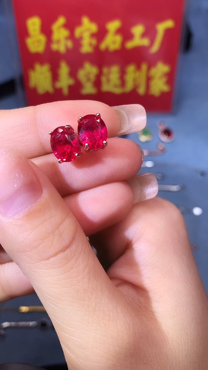 【闪购商品】红宝石耳饰银S925镶嵌111111