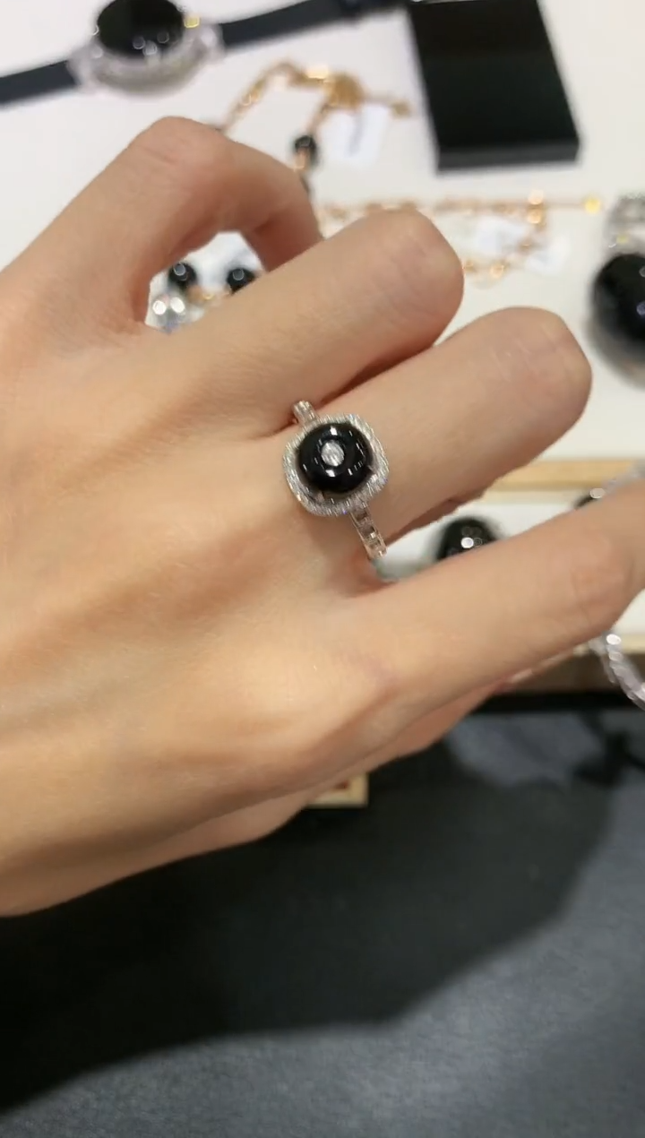 【闪购商品】翡翠吊坠(不含链)18K金镶嵌团购2