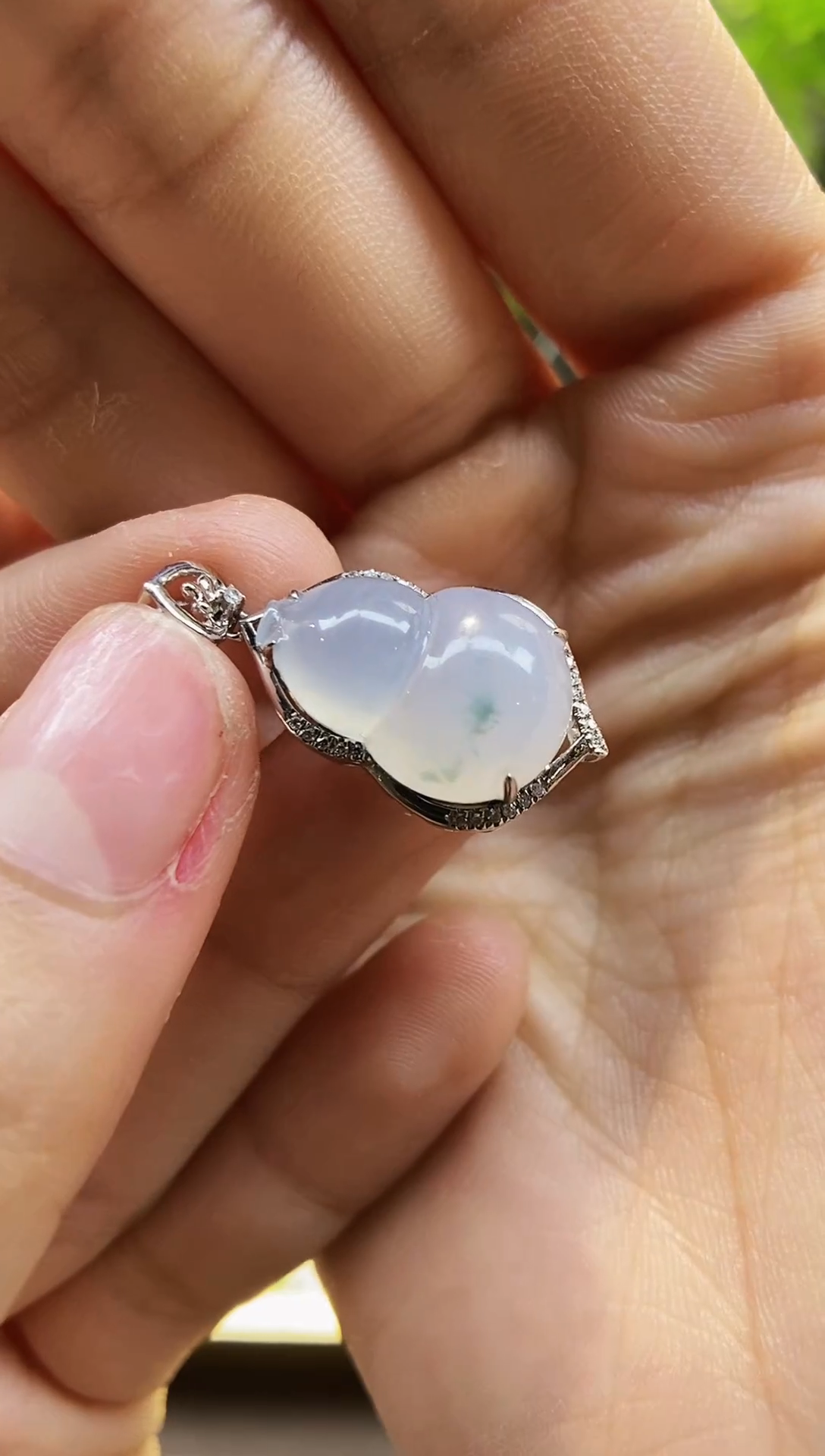 【闪购商品】翡翠吊坠(不含链)18K金镶嵌天然缅甸A货翡翠吊坠