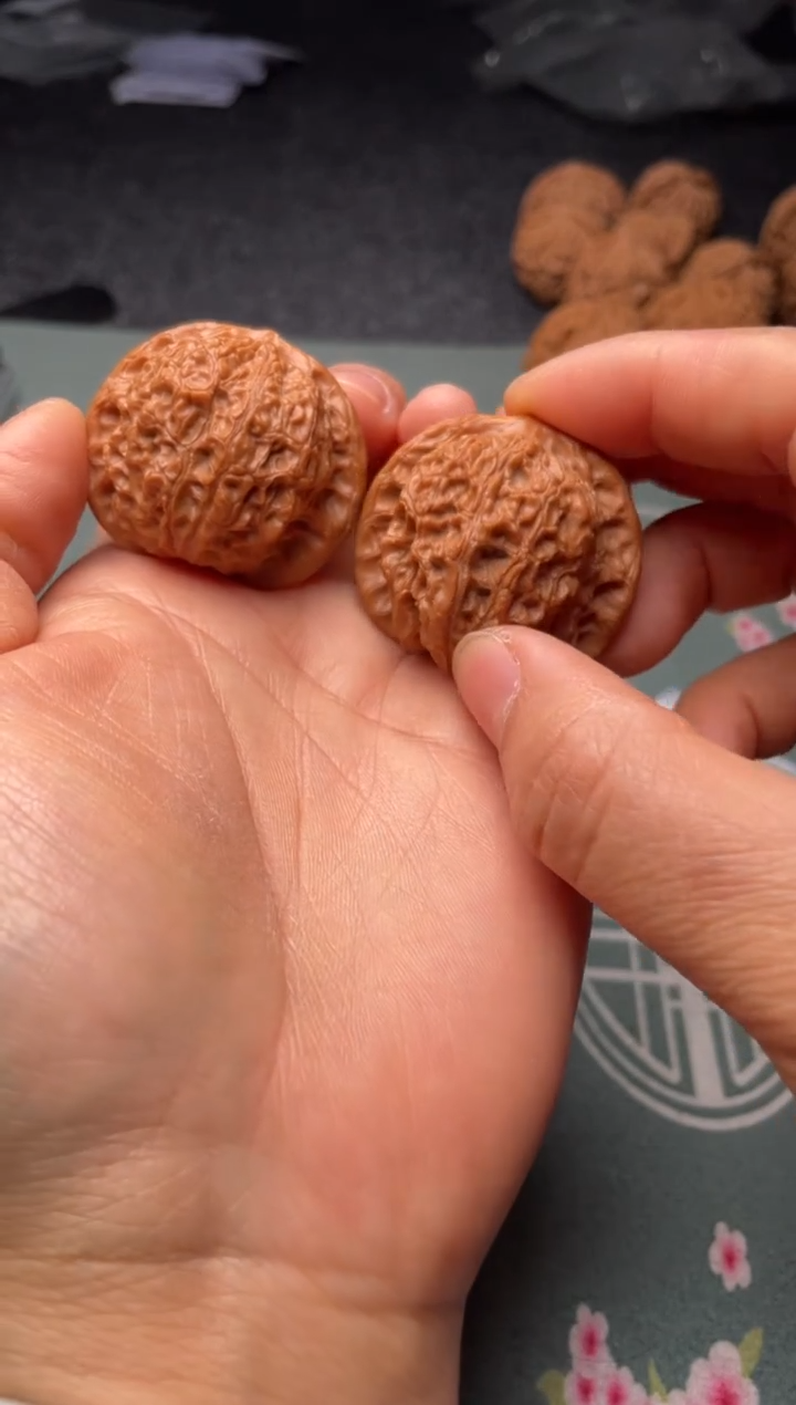 把件文玩核桃w212  血麒麟 38尺