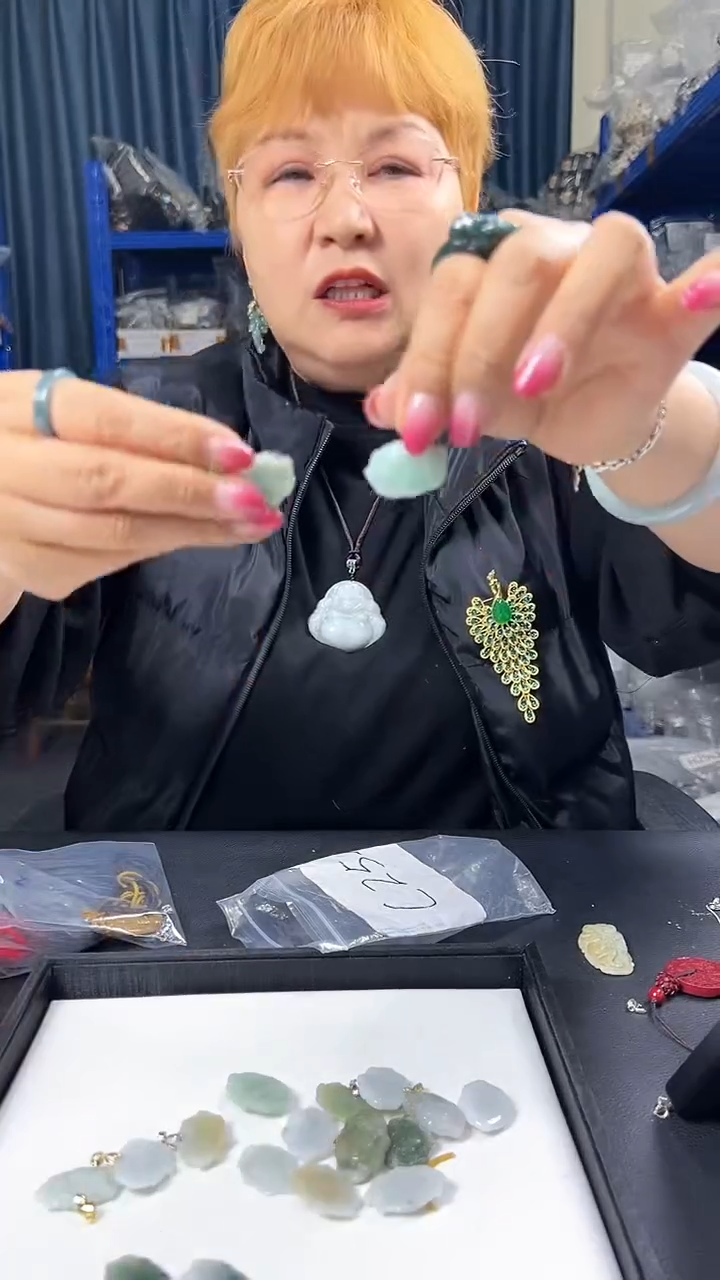 【闪购商品】翡翠颈饰未镶嵌33333333