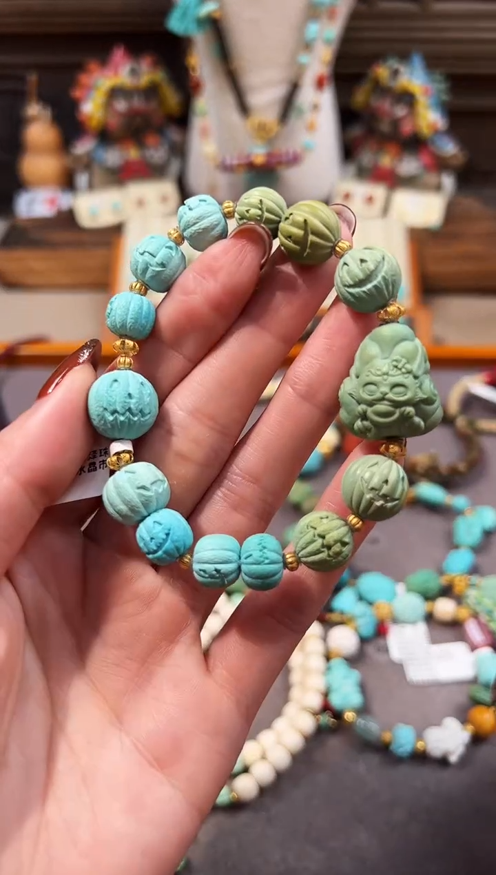 18K金镶嵌绿松石手链凤九瓜珠手链