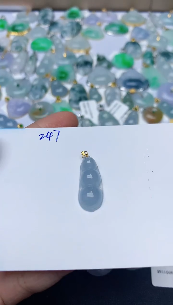 【闪购商品】翡翠颈饰18K金镶嵌天然翡翠A货   