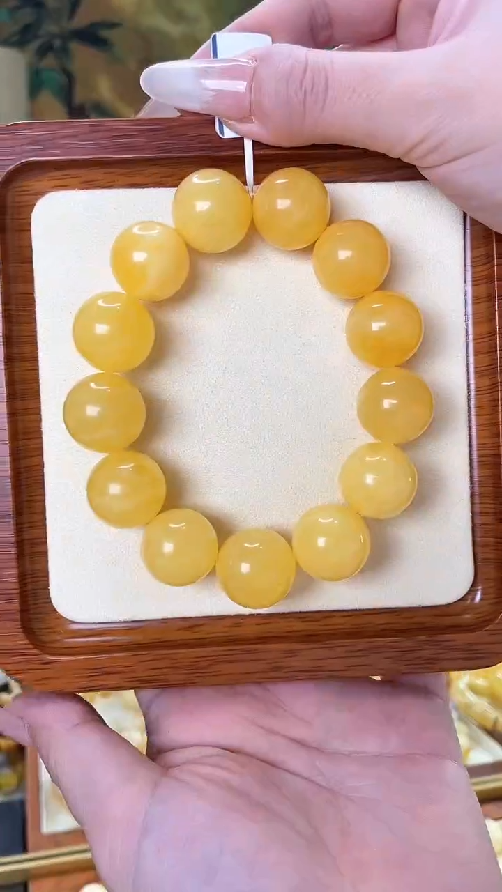 【闪购商品】蜜蜡裸石未镶嵌手串
