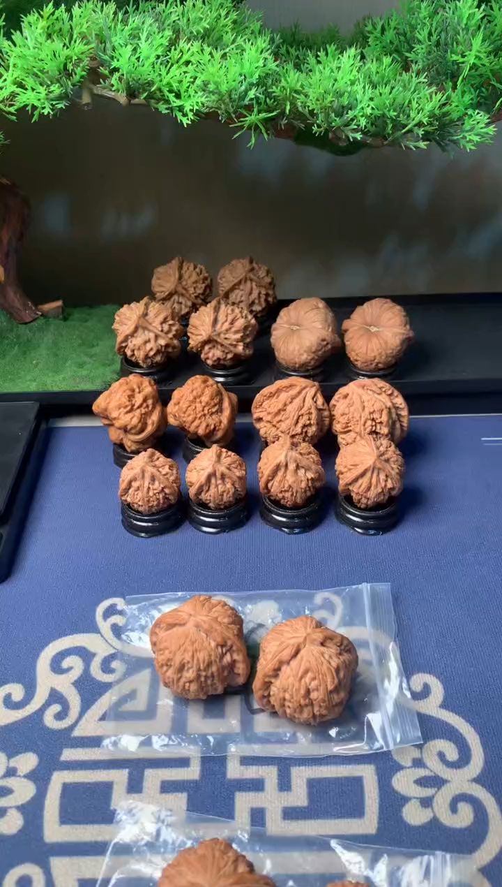 【闪购商品】文玩核桃吊坠44闷白