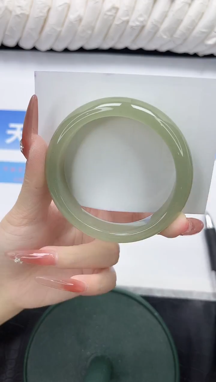 未镶嵌手镯石英质玉94-56.7