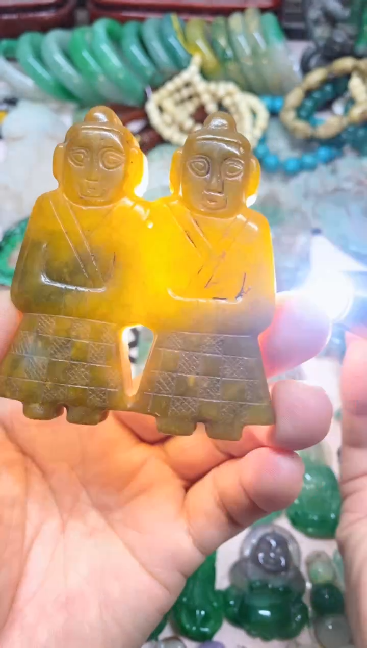 【闪购商品】32直播间的实时画面