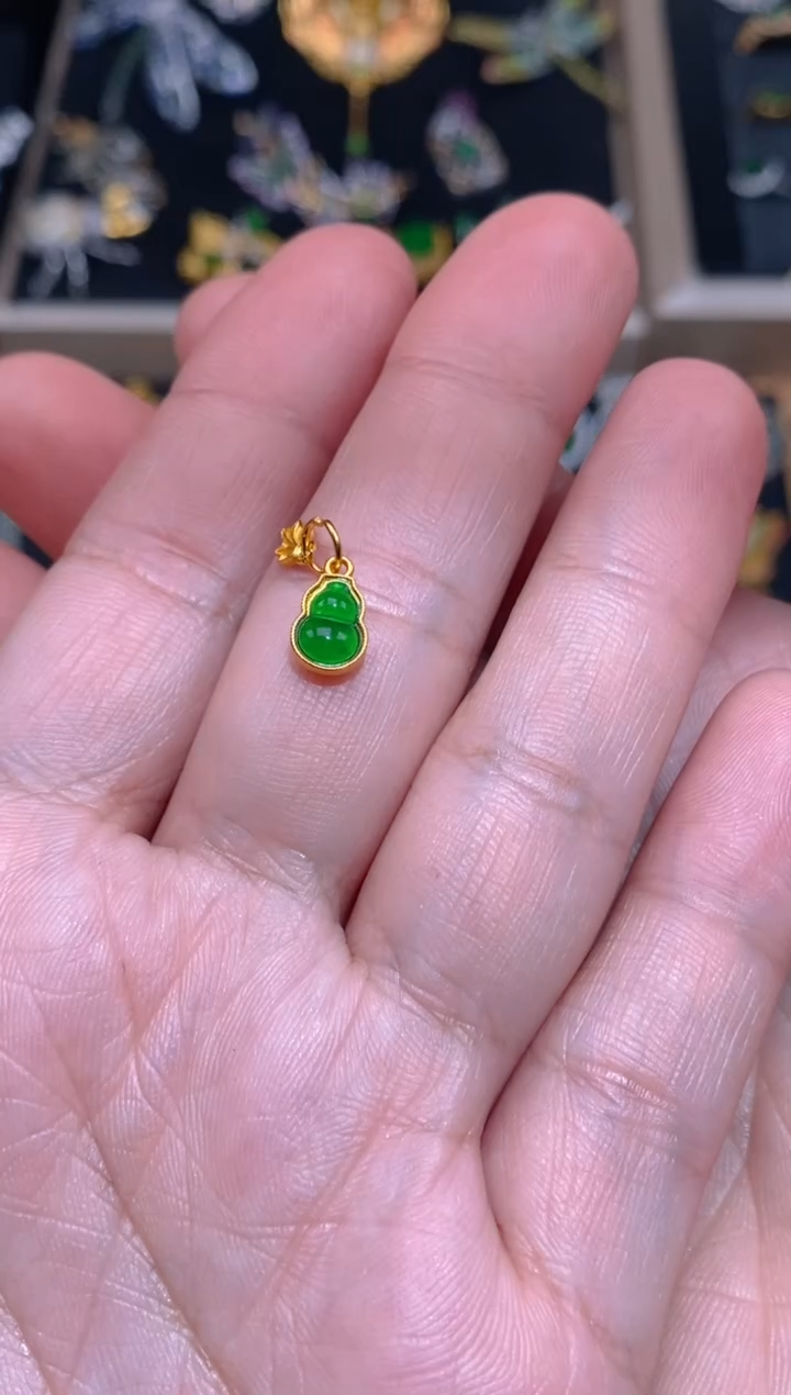 【闪购商品】翡翠颈饰银S925镶嵌葫芦