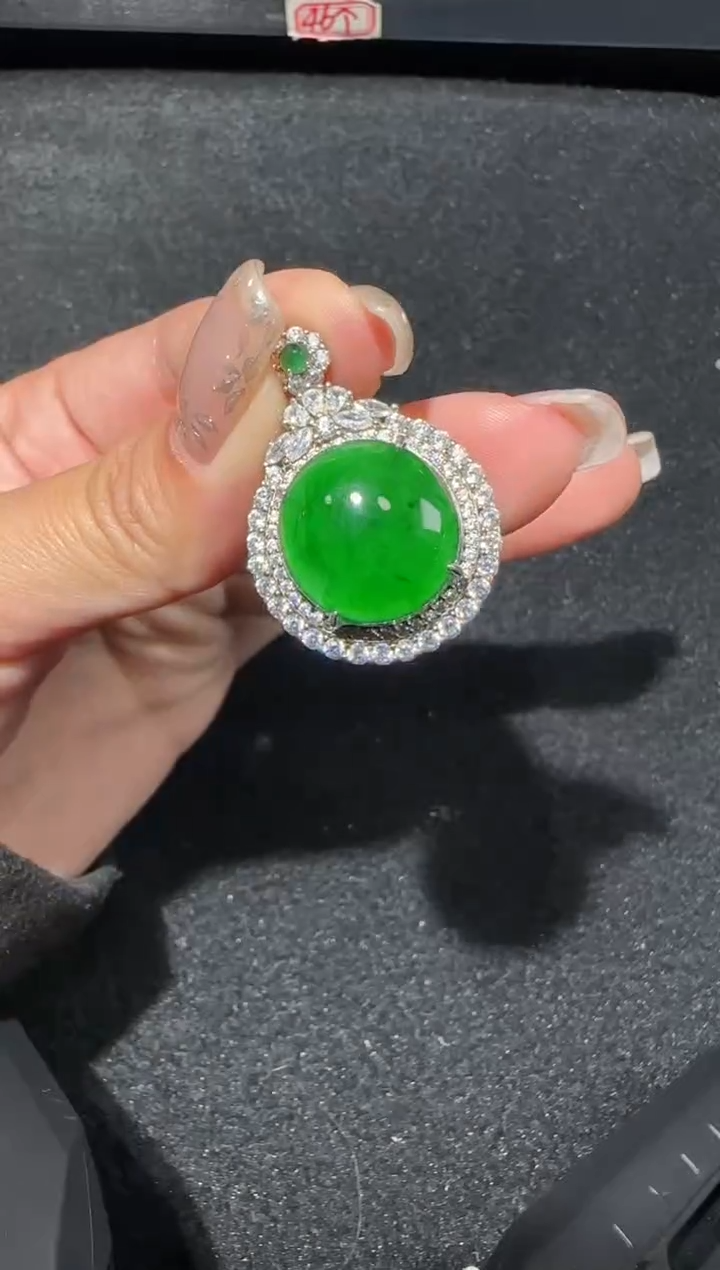 【闪购商品】翡翠吊坠(赠链)未镶嵌多样性发货拍一发一