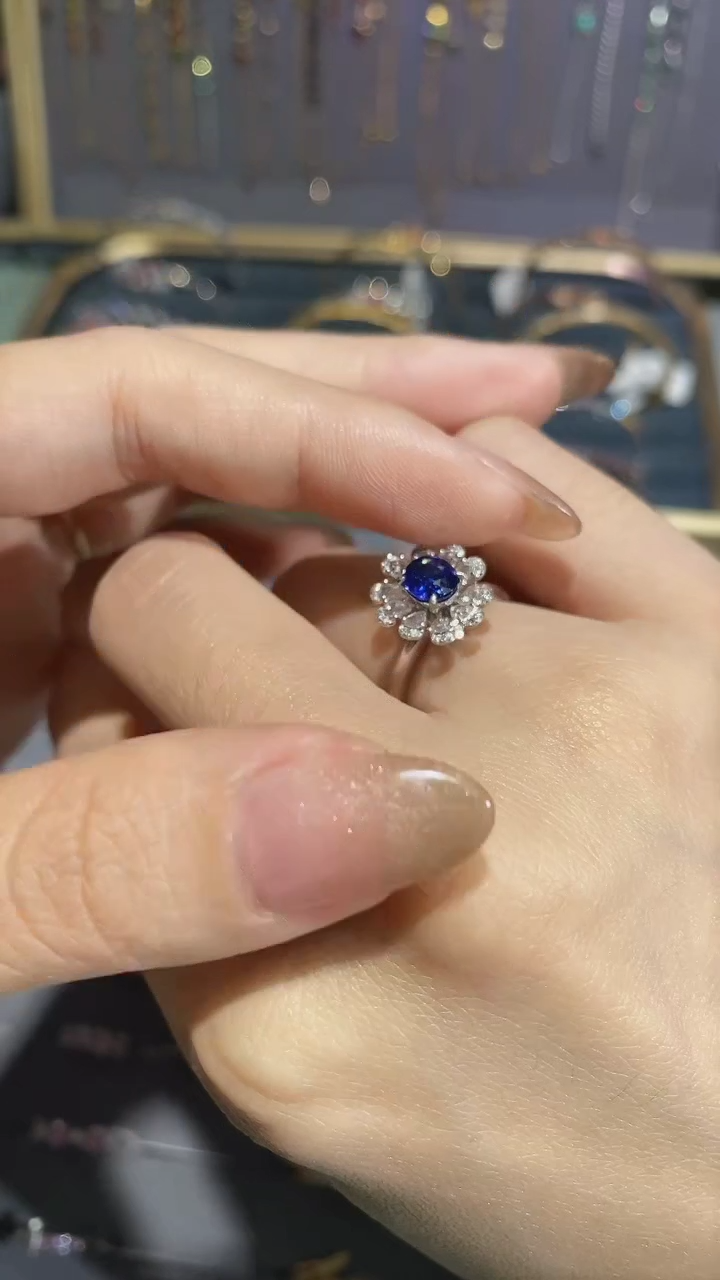 【闪购商品】蓝宝石戒指18K金镶嵌戒指