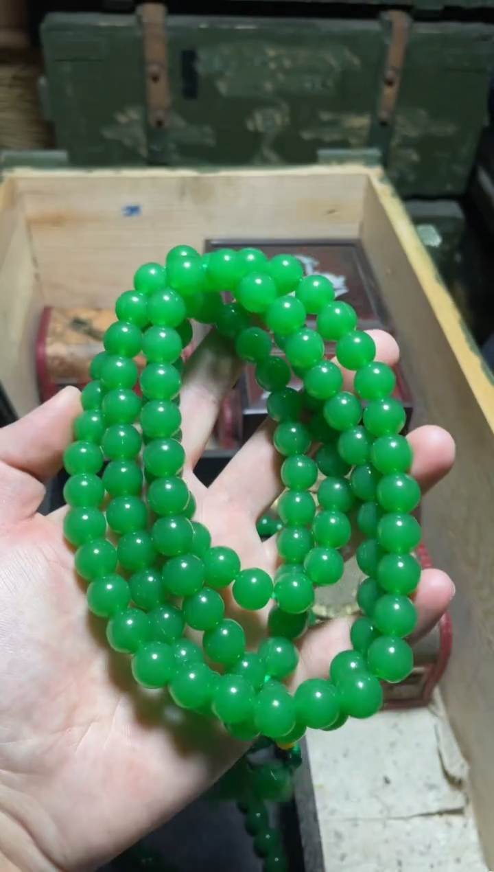 【闪购商品】绿项链1件卡1.2