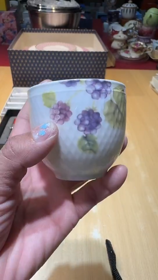 瓷片生活的本意是开心阿@@1